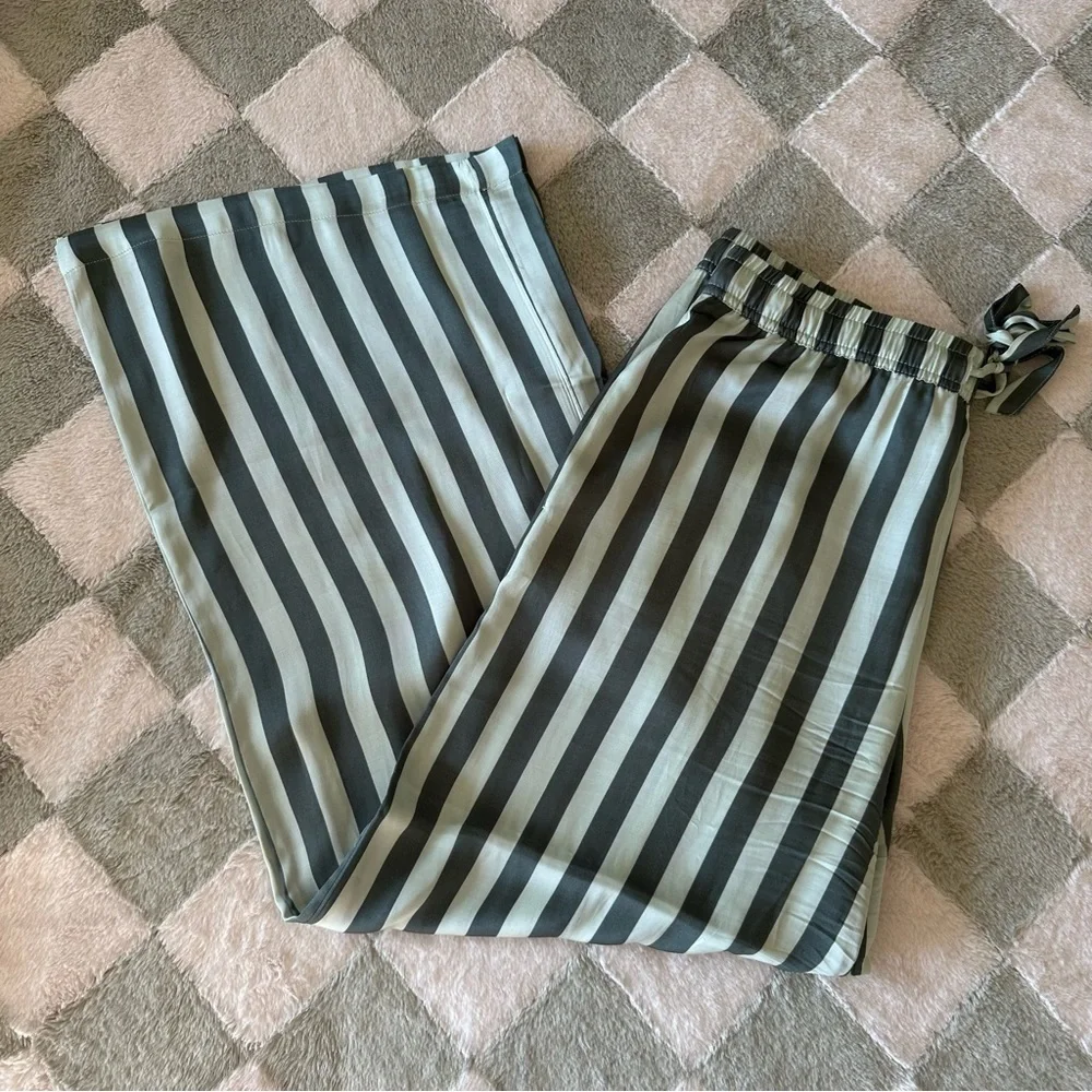 Anthropologie Silk Pants - Picture 8 of 8